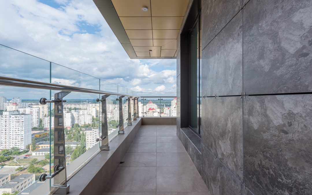 Prix d&rsquo;un garde-corps en aluminium pour une terrasse extérieure à Fos sur mer